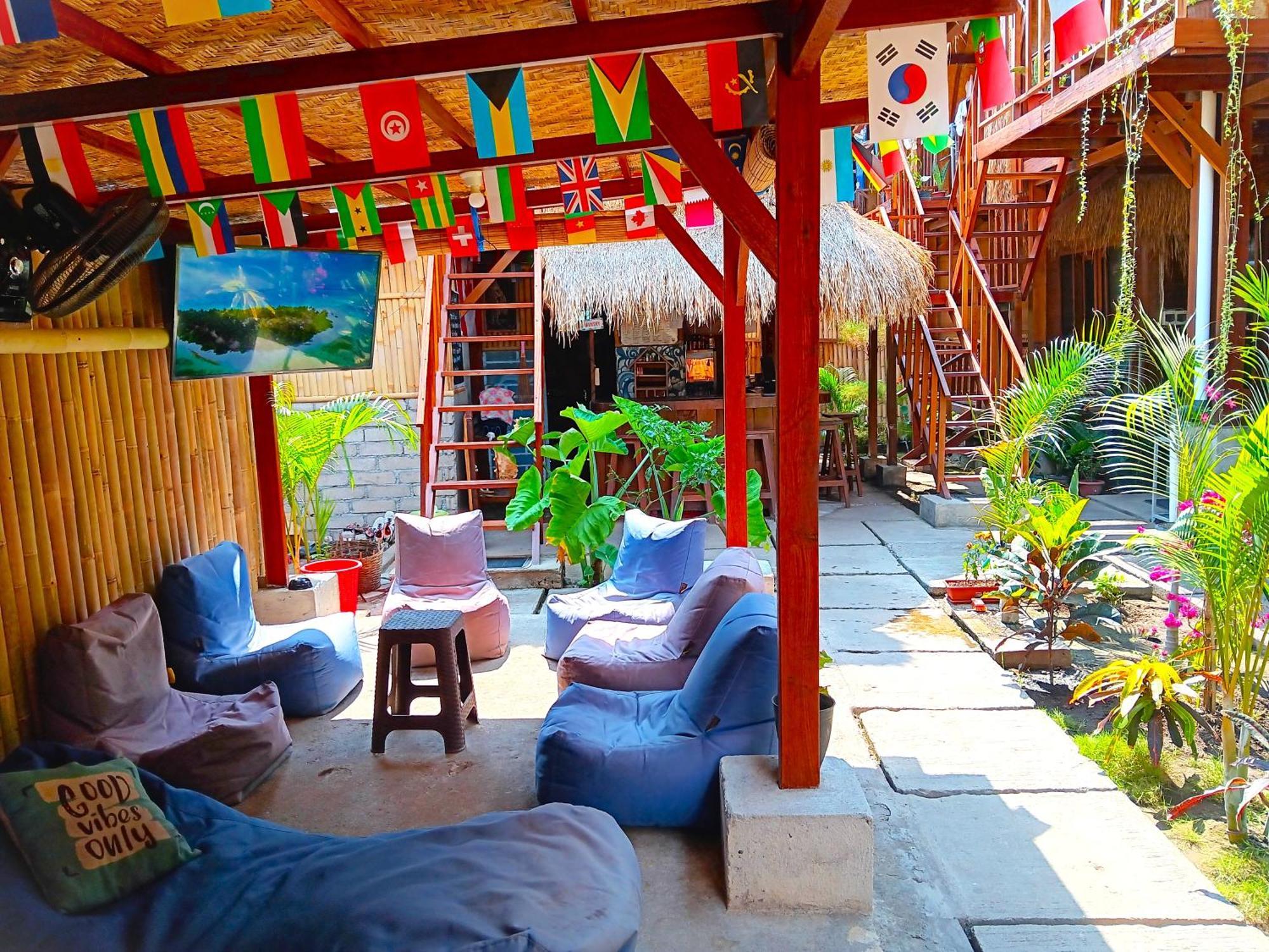 Good Vibes Bungalows غيلي تراوانغان المظهر الخارجي الصورة