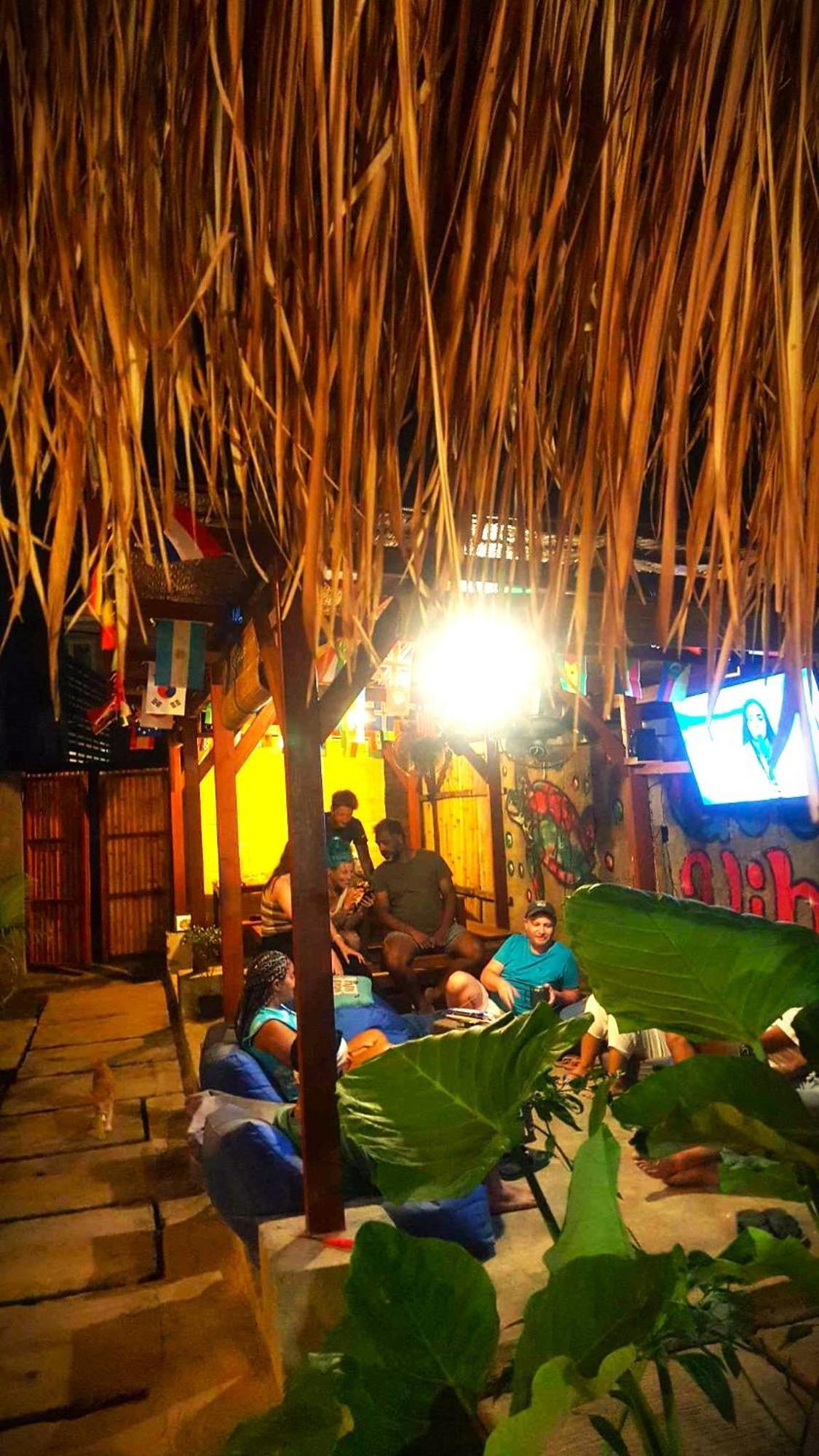 Good Vibes Bungalows غيلي تراوانغان المظهر الخارجي الصورة