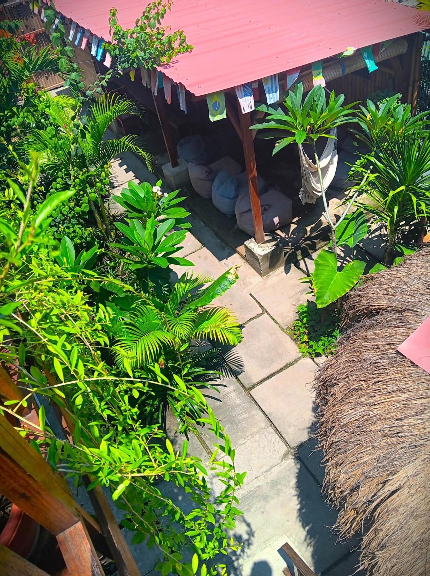 Good Vibes Bungalows غيلي تراوانغان المظهر الخارجي الصورة